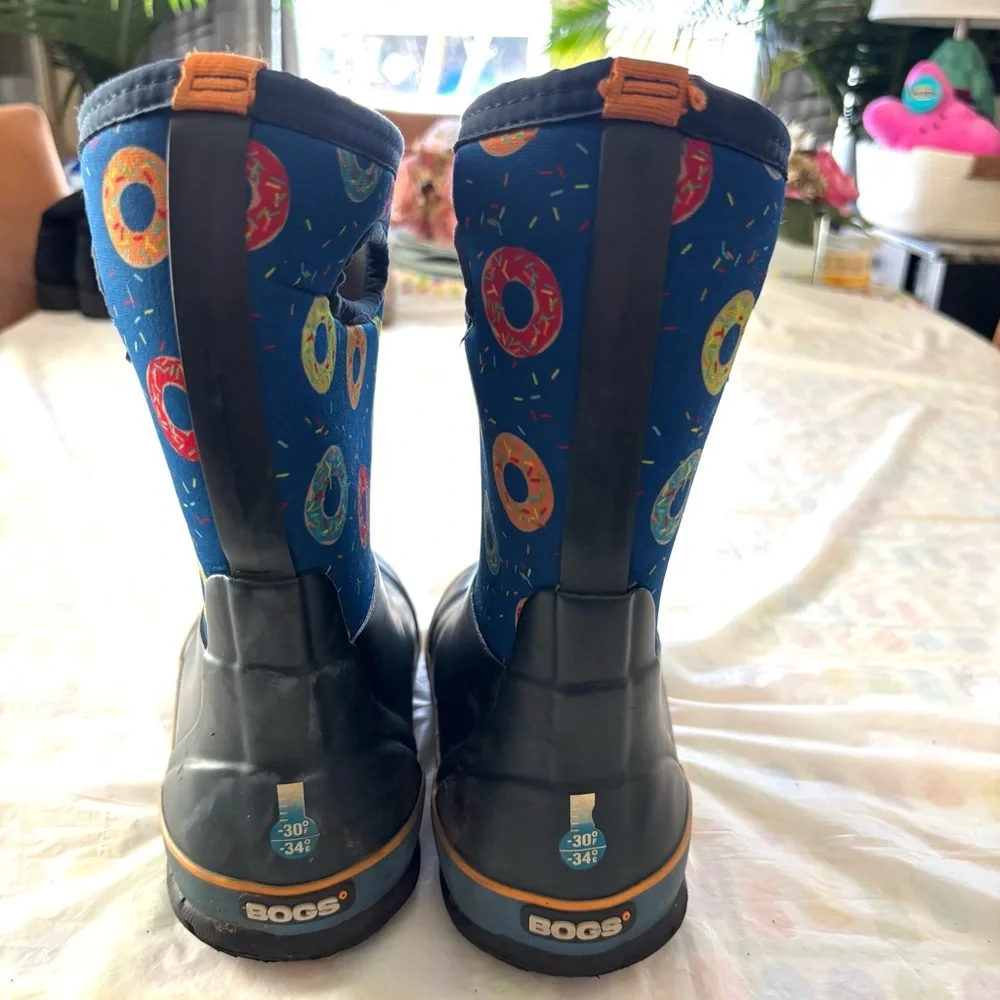 Bogs Blue Multi Donut Waterproof Boots Blue Pink Yellow SZ 4 Youth Good Cond
